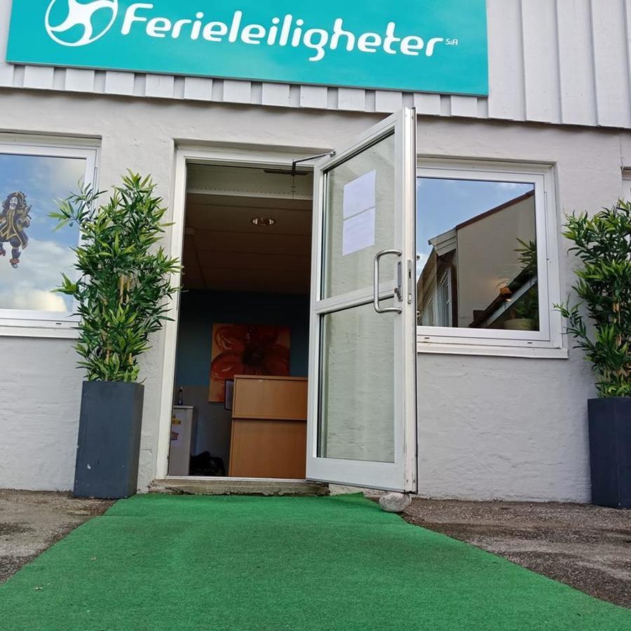 Roligheden Ferieleiligheter Kristiansand Esterno foto